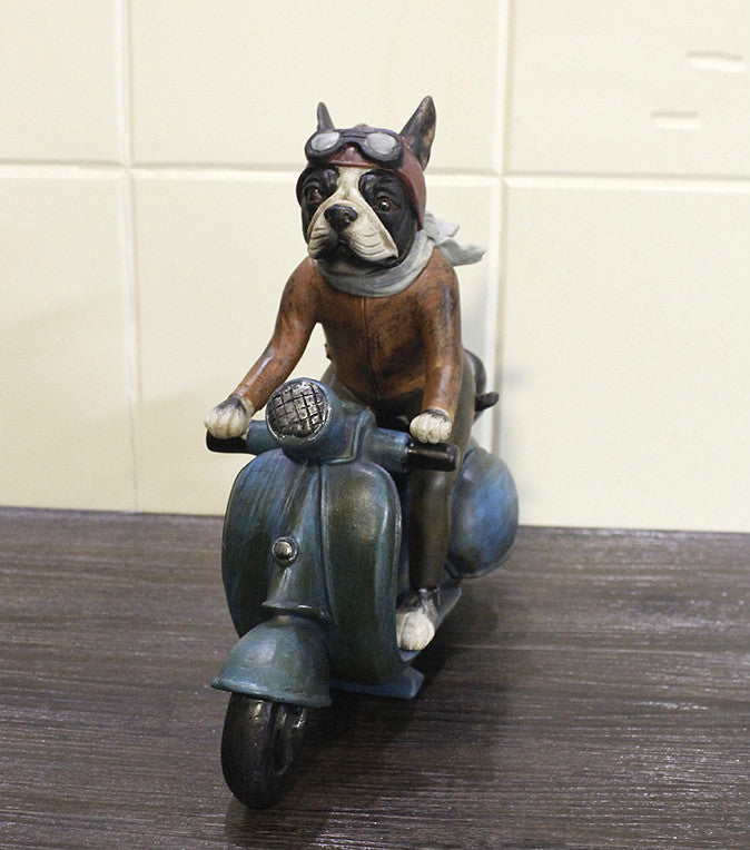 Fralla Rider – stilren figur på scooter (finns i 3 hundraser)